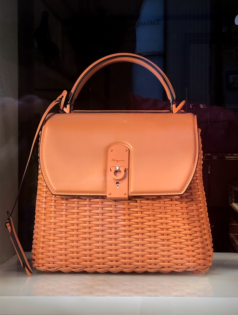 Crossbody Bag Utility Mini detalle
